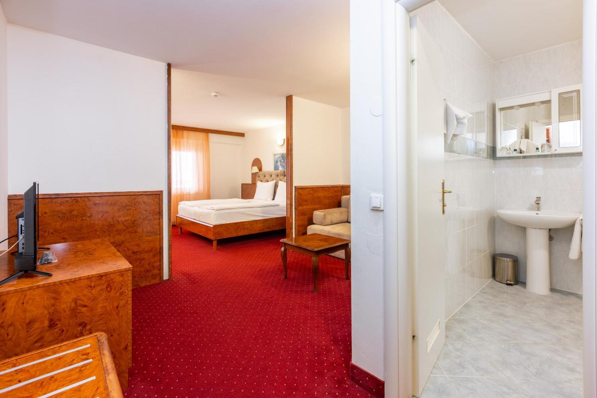 קריקווניצה Mediteran Maradiso Hotel By Aminess מראה חיצוני תמונה
